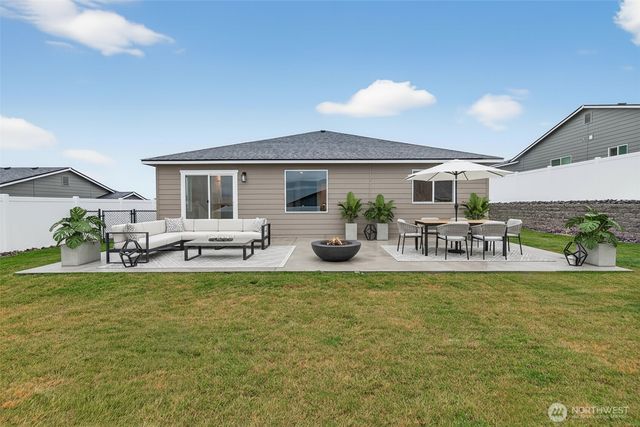 2348 Noah Street SE, East Wenatchee, WA 98802