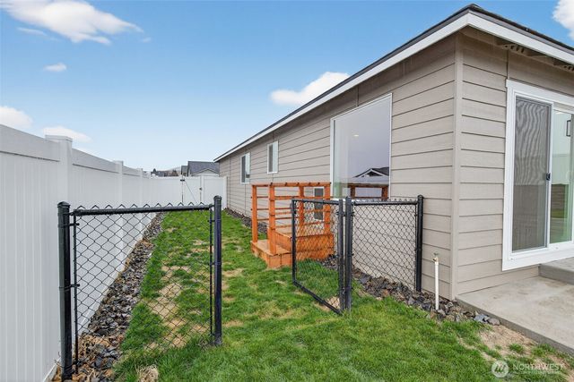 2348 Noah Street SE, East Wenatchee, WA 98802