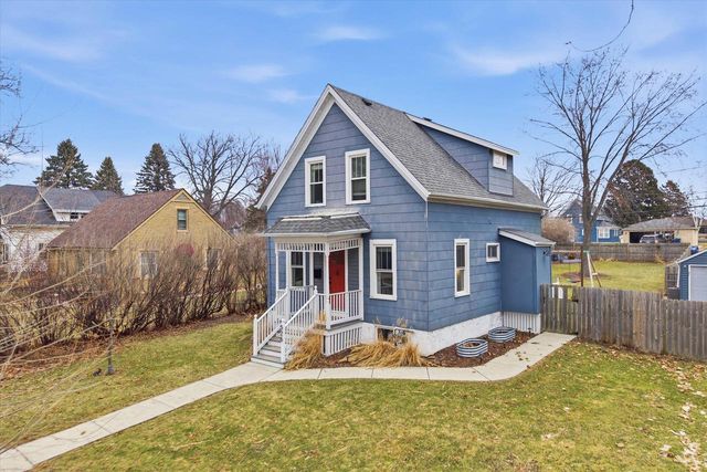 526 N Montgomery STREET, Port Washington, WI 53074