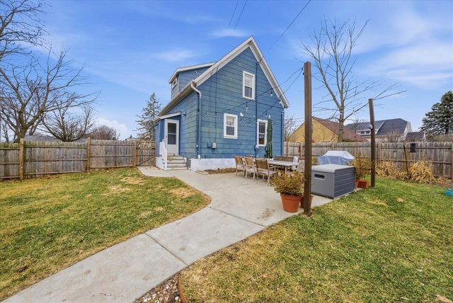 526 N Montgomery STREET, Port Washington, WI 53074