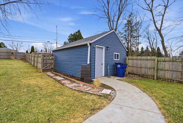 526 N Montgomery STREET, Port Washington, WI 53074