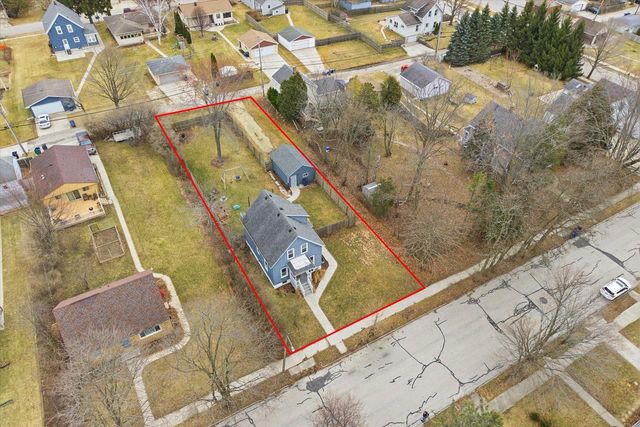 526 N Montgomery STREET, Port Washington, WI 53074