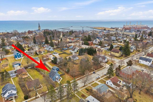 526 N Montgomery STREET, Port Washington, WI 53074