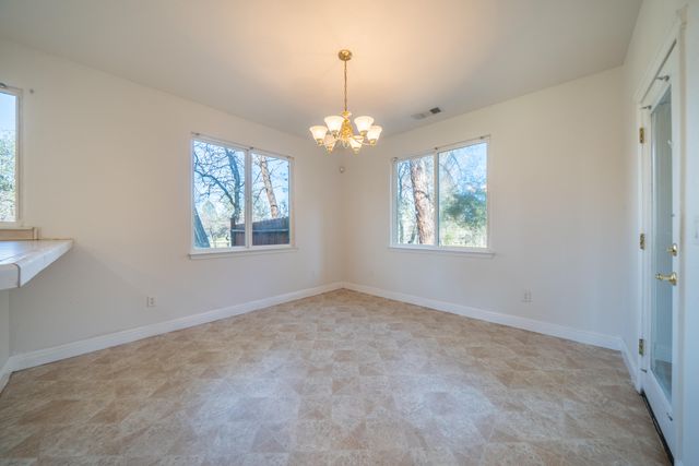 6677 Horsemans Way, Anderson, CA 96007