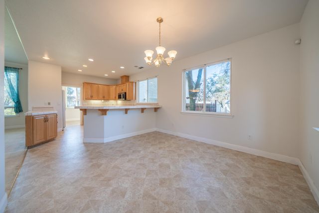 6677 Horsemans Way, Anderson, CA 96007