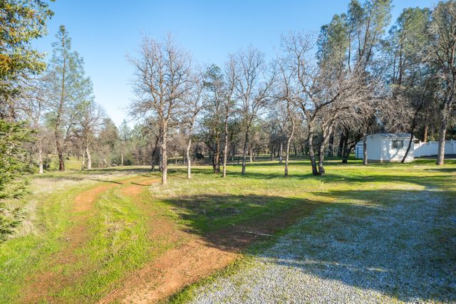 6677 Horsemans Way, Anderson, CA 96007