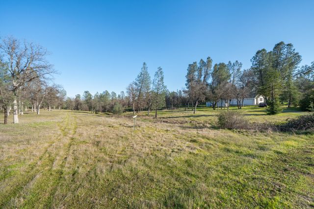 6677 Horsemans Way, Anderson, CA 96007