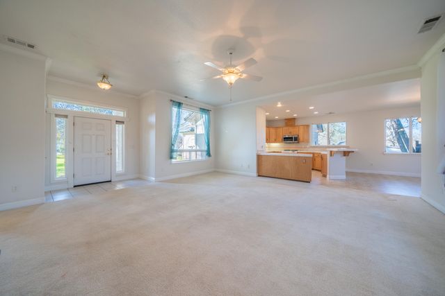 6677 Horsemans Way, Anderson, CA 96007