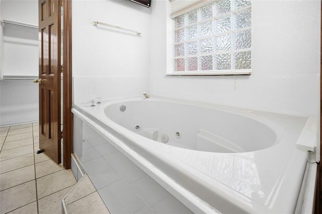 1512 Two Bridge Drive, Oklahoma City, OK 73131