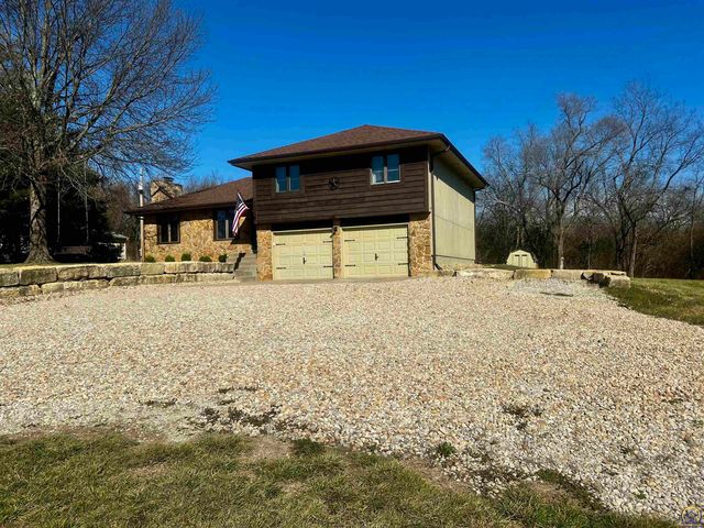 6330 SW Wanamaker Rd, Auburn, KS 66402