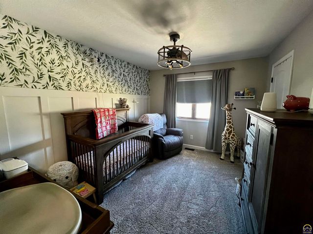 6330 SW Wanamaker Rd, Auburn, KS 66402
