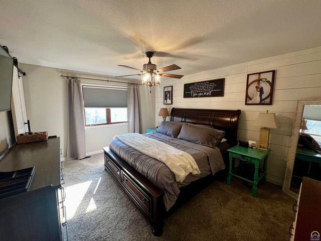 6330 SW Wanamaker Rd, Auburn, KS 66402