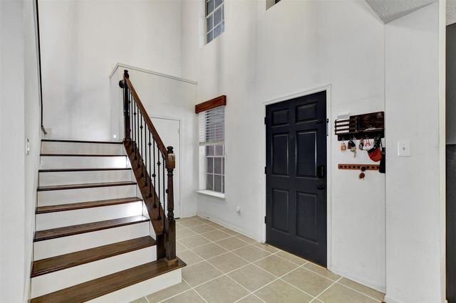 1809 Oak Wood Drive E, Pearland, TX 77581