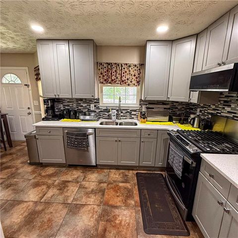 1110 Meadow Walk Avenue, Lawrenceville, GA 30044