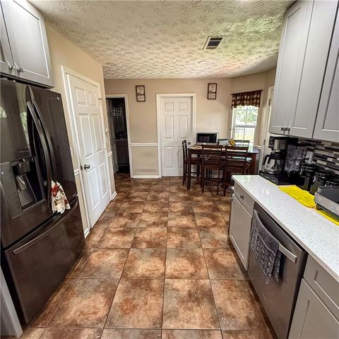 1110 Meadow Walk Avenue, Lawrenceville, GA 30044