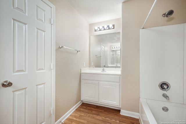 5851 Blonde Canyon, San Antonio, TX 78252