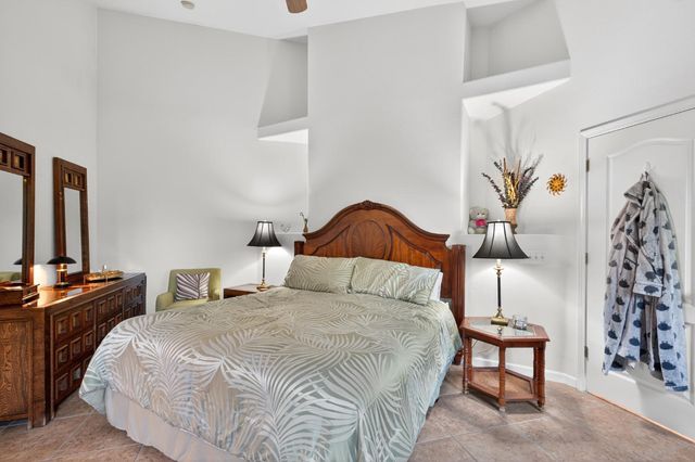 2995 E Pryor Drive, Fresno, CA 93720