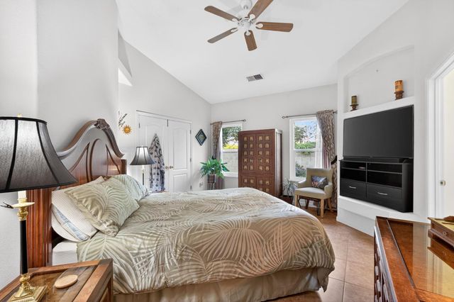 2995 E Pryor Drive, Fresno, CA 93720