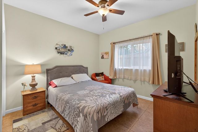 2995 E Pryor Drive, Fresno, CA 93720