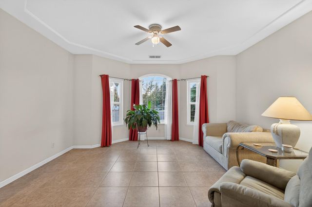 2995 E Pryor Drive, Fresno, CA 93720