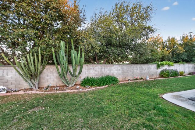 2995 E Pryor Drive, Fresno, CA 93720