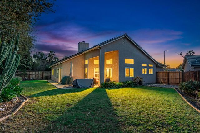 2995 E Pryor Drive, Fresno, CA 93720