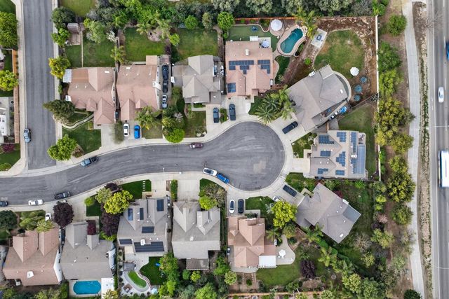 2995 E Pryor Drive, Fresno, CA 93720