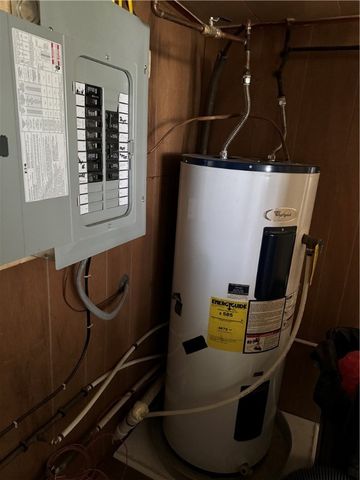 1302 Axton St, Belle Vernon, PA 15012