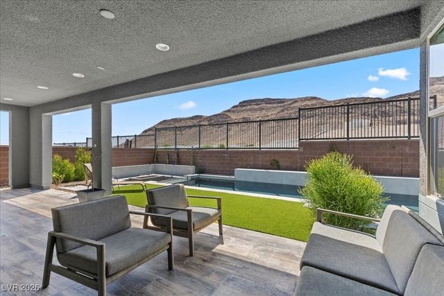 10215 Meridian Hill Avenue, Las Vegas, NV 89135