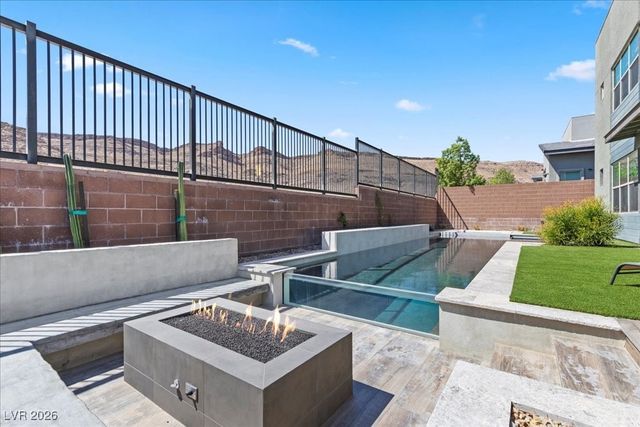 10215 Meridian Hill Avenue, Las Vegas, NV 89135