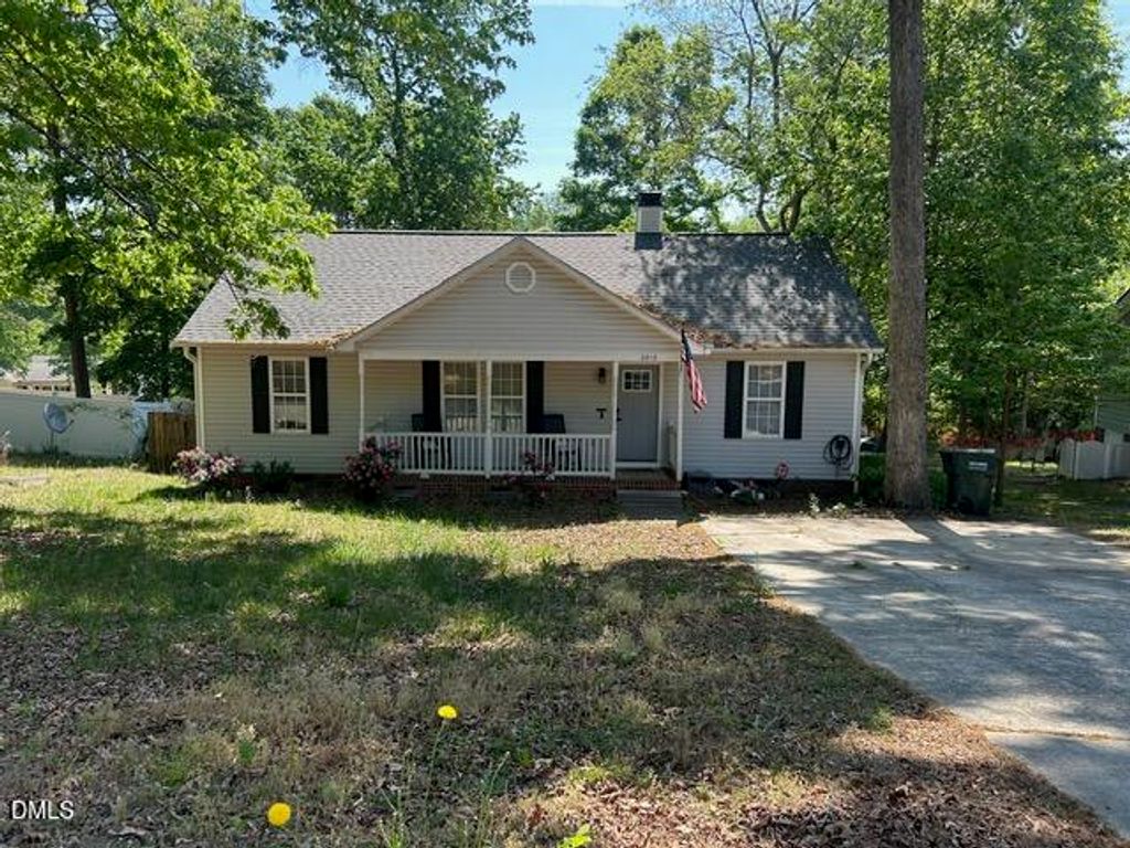 2910 Brittany Drive, Clayton, NC 27520