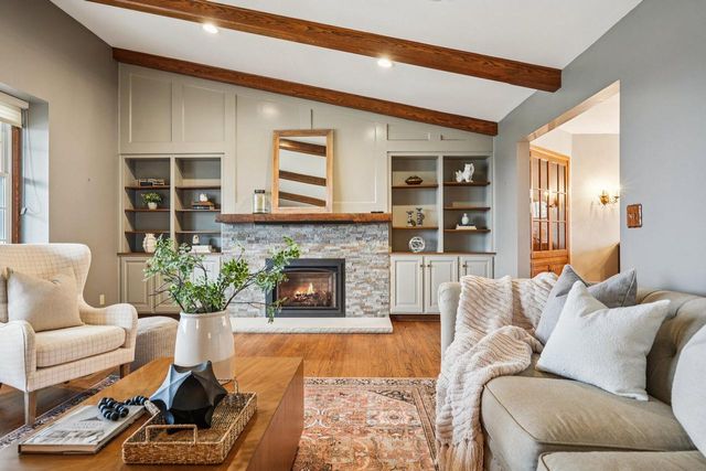 503 Westminster DRIVE, Waukesha, WI 53186