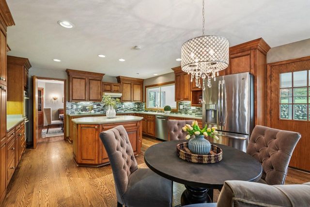 503 Westminster DRIVE, Waukesha, WI 53186
