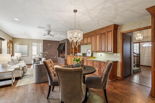 503 Westminster DRIVE, Waukesha, WI 53186