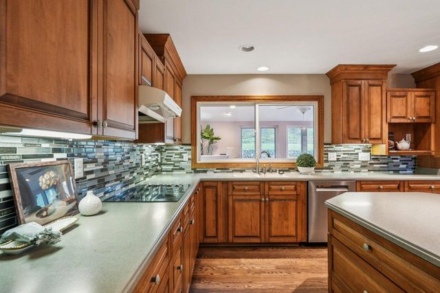 503 Westminster DRIVE, Waukesha, WI 53186