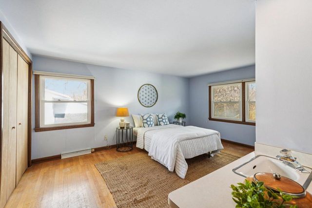 503 Westminster DRIVE, Waukesha, WI 53186
