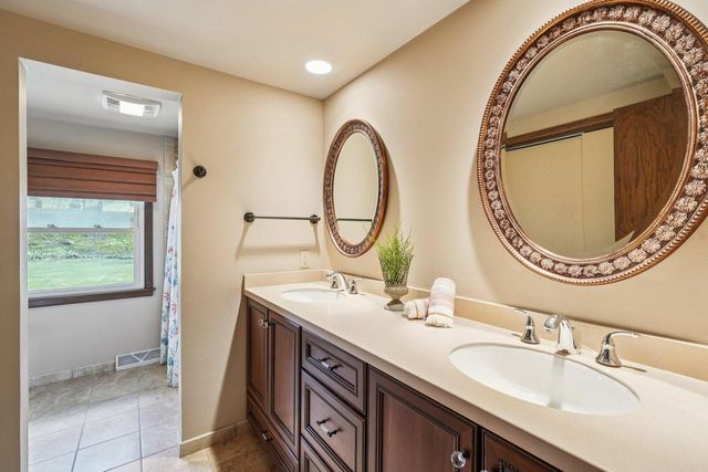 503 Westminster DRIVE, Waukesha, WI 53186