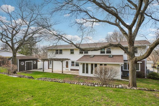 503 Westminster DRIVE, Waukesha, WI 53186