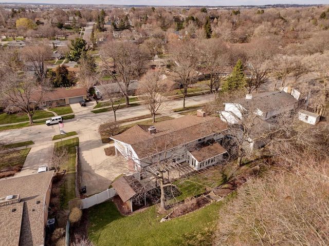 503 Westminster DRIVE, Waukesha, WI 53186