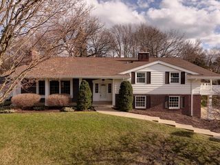 503 Westminster DRIVE, Waukesha, WI 53186