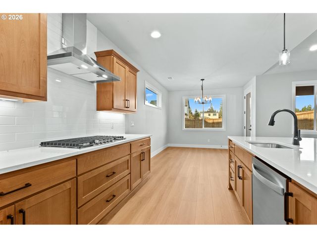 7329 Sw BRISBAND St, Wilsonville, OR 97070