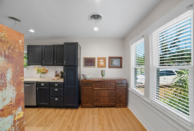 508 S Vandeveer ST, Burnet, TX 78611
