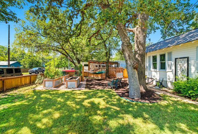 508 S Vandeveer ST, Burnet, TX 78611