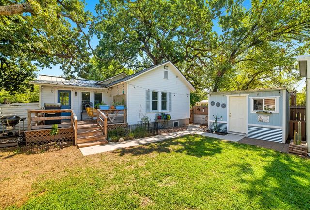 508 S Vandeveer ST, Burnet, TX 78611