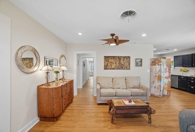 508 S Vandeveer ST, Burnet, TX 78611
