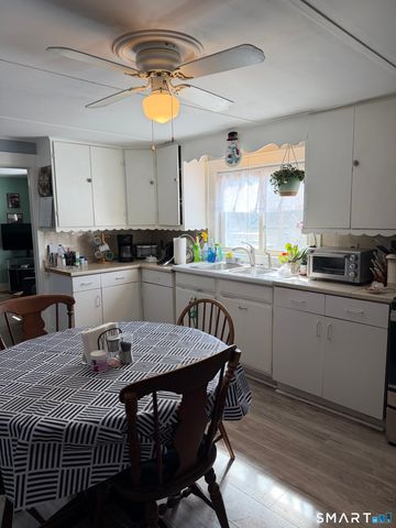 31 Church Street, Beacon Falls, CT 06403