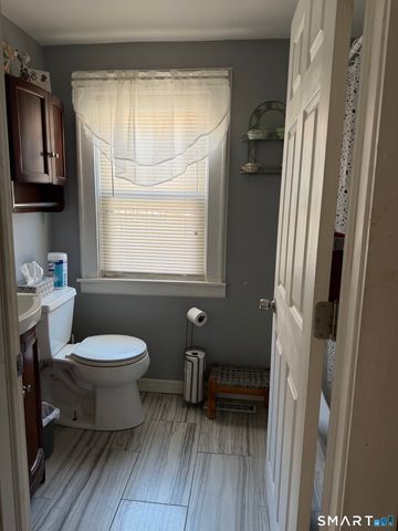 31 Church Street, Beacon Falls, CT 06403