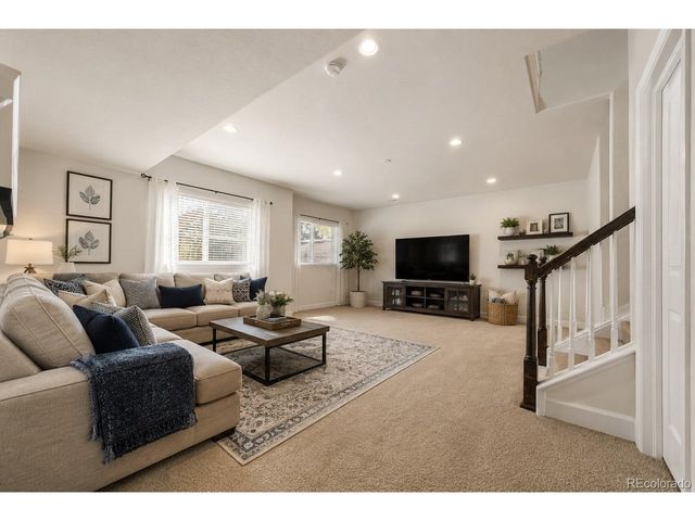 6383 N Ensenada Ct, Aurora, CO 80019