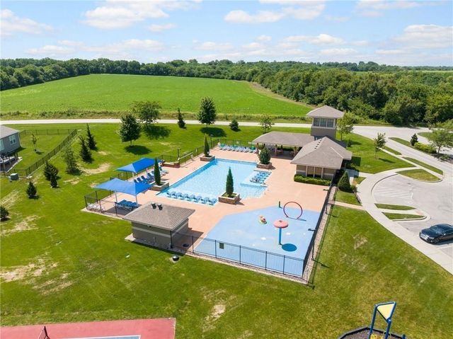 20854 W 190th Place, Spring Hill, KS 66083