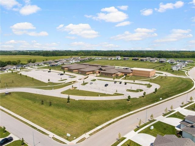 20854 W 190th Place, Spring Hill, KS 66083